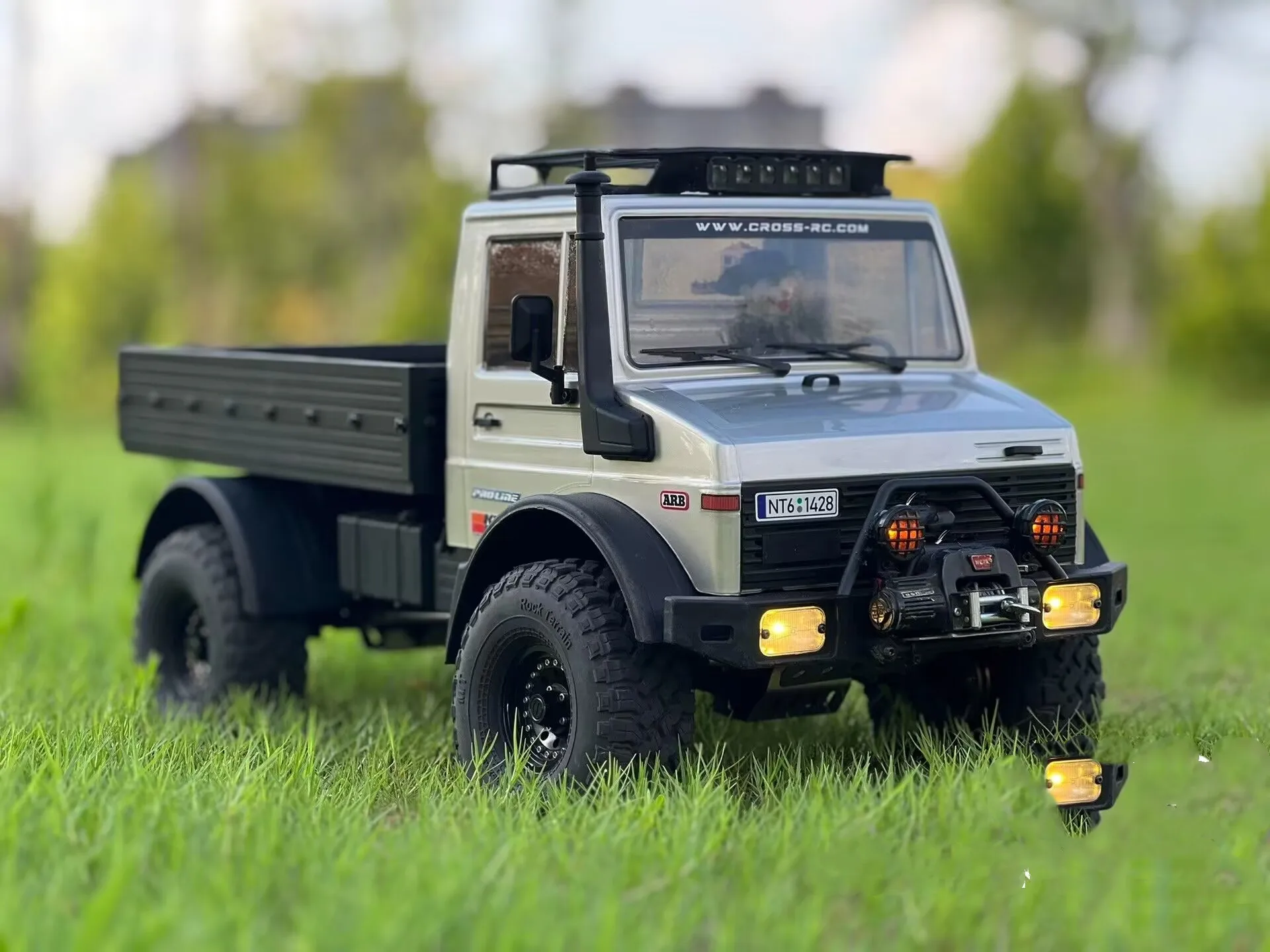 Self modification CROSSRC EMO NT4  NT6 1/10 RC OFF ROAD unimog U4000 4X4 6X6 CS-97401180 CS-97401181 Bumper with winch/led bar