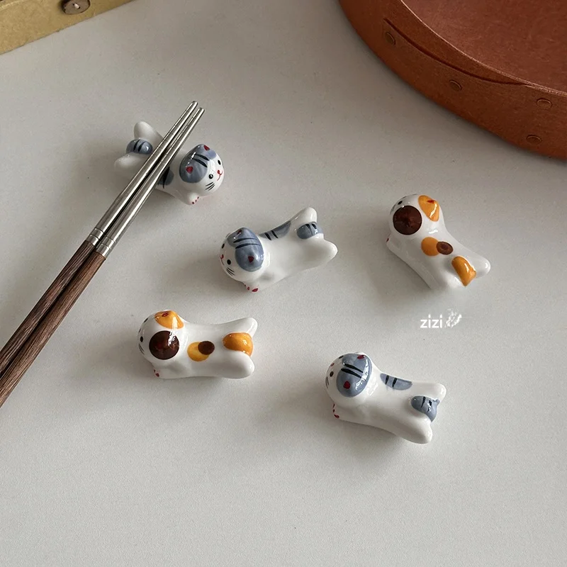 

Милый японский держатель для палочек для еды в форме цветка, подставка для ручек, настольное украшение для дома