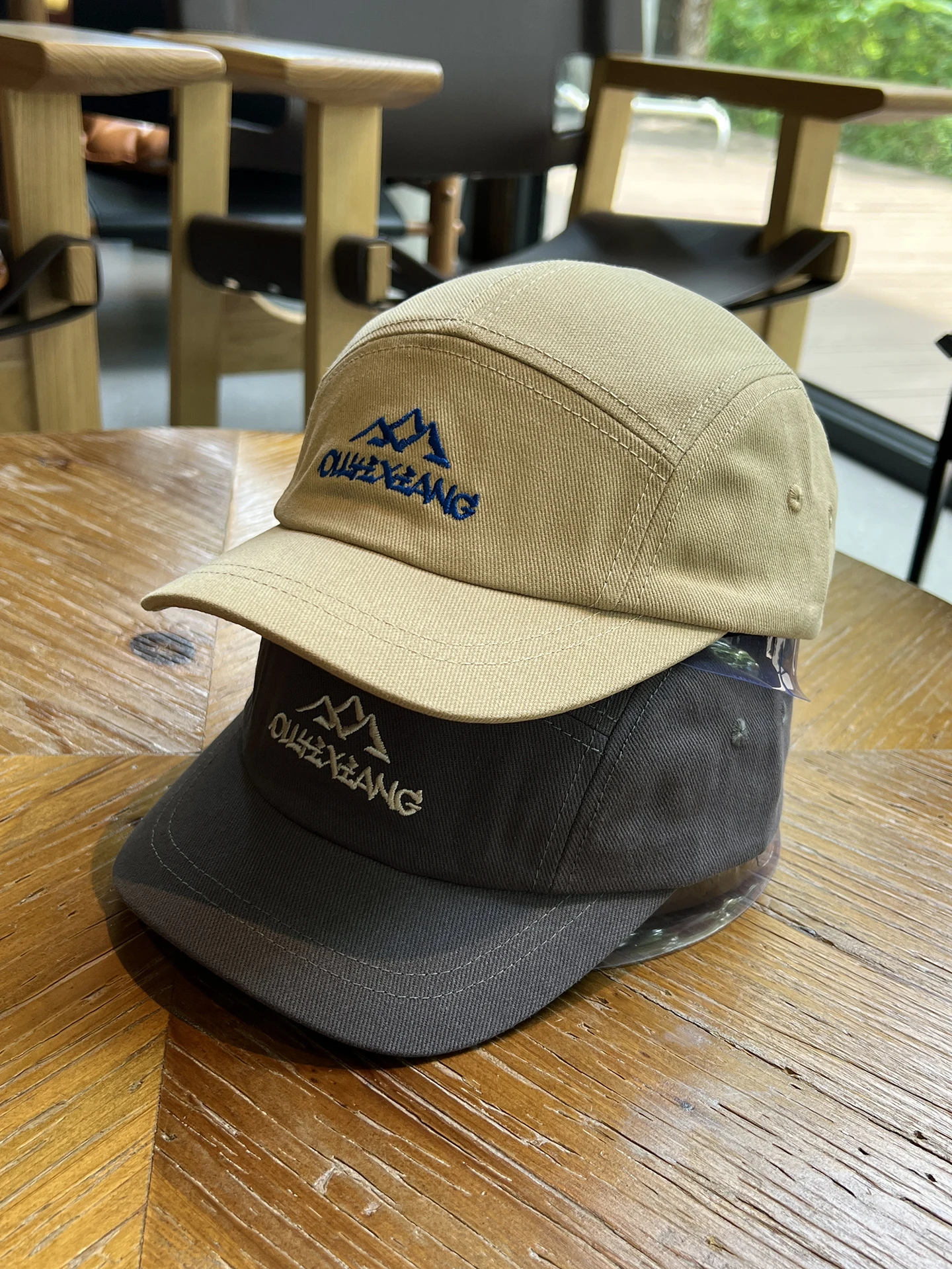 

Soft top short brim baseball cap retro couple style American street embroidery four seasons cap men
