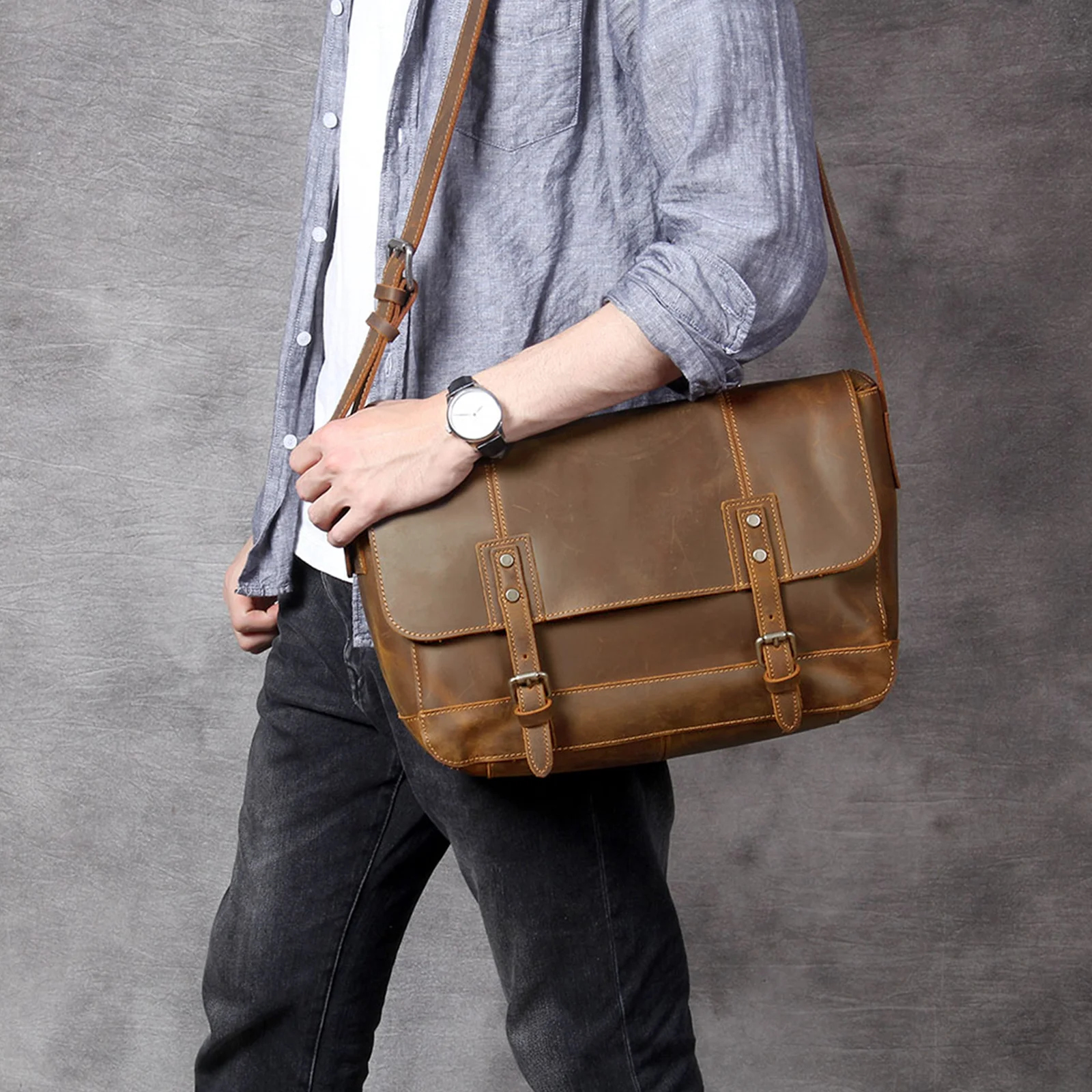 S.WORKER Vintage Herren-Umhängetasche aus Echtleder, Handgefertigte Crossbody-Tasche, Geschenk für Männer, für Handy & Schlüssel – Detail 5