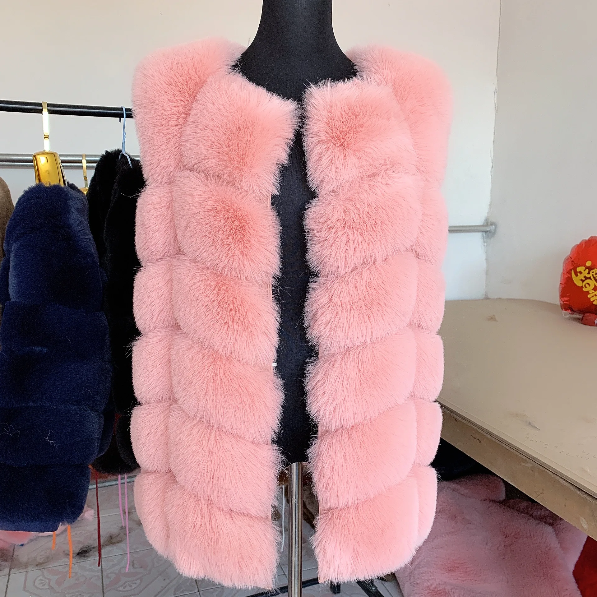 Faux fur elegant women's coat Fake fox fur vest Plush jacket Ladies Spring Autumn Faux Fur Vest Fashion Fluffy jacket trench