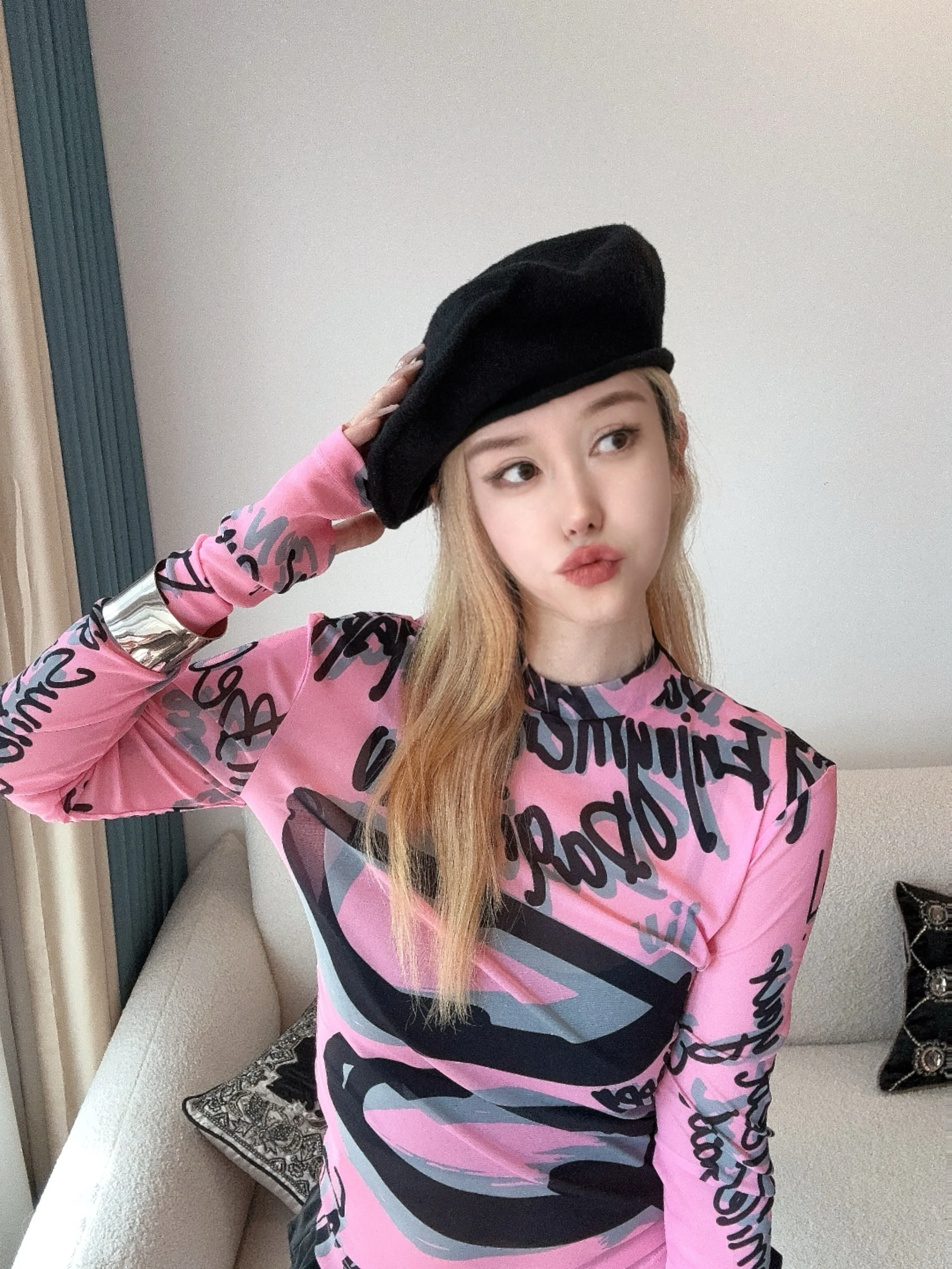 

Женский облегающий топ Daqingliu25 розового цвета с круглым вырезом, эластичный, из полиэфирного волокна, оригинальный дизайн, длинный рукав