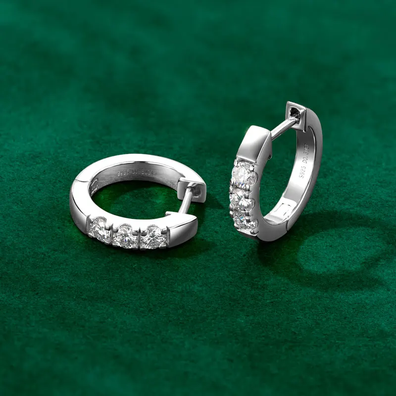 

IOGOU 3mm D VVS1 Round Moissanite Three-Stone Hoop Earrings 925 Sterling Silver Sparking Earring for Women Wedding Jewelry Gift