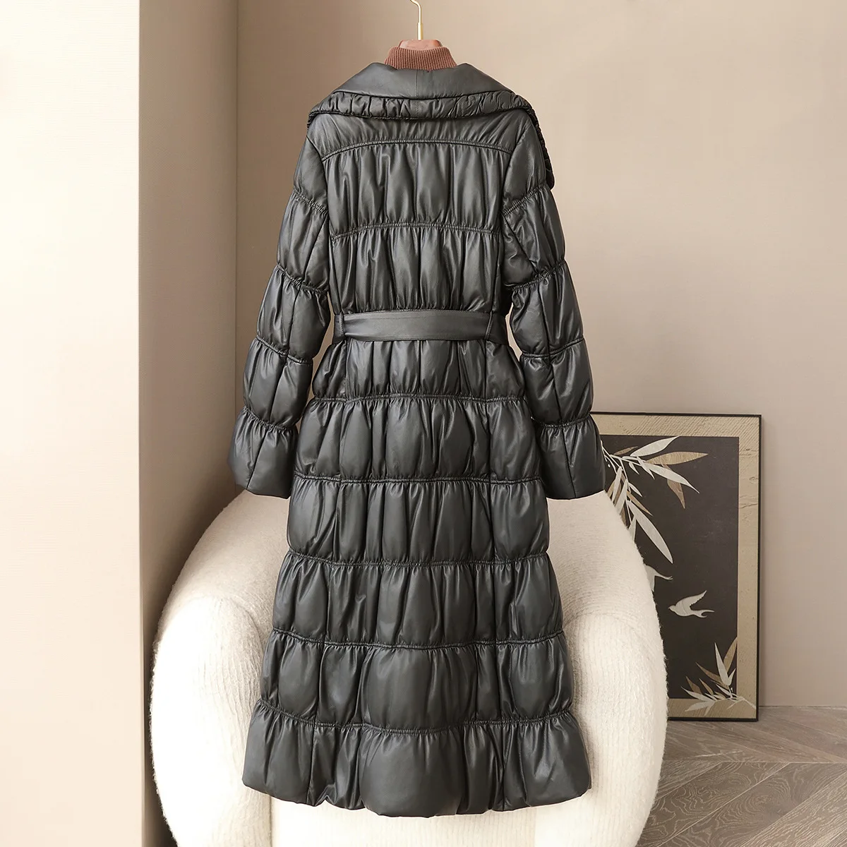 Giacca lunga in pelle di pecora da donna nuova primavera 2025 Cappotto in piuma di pelle di oca bianca al 90%