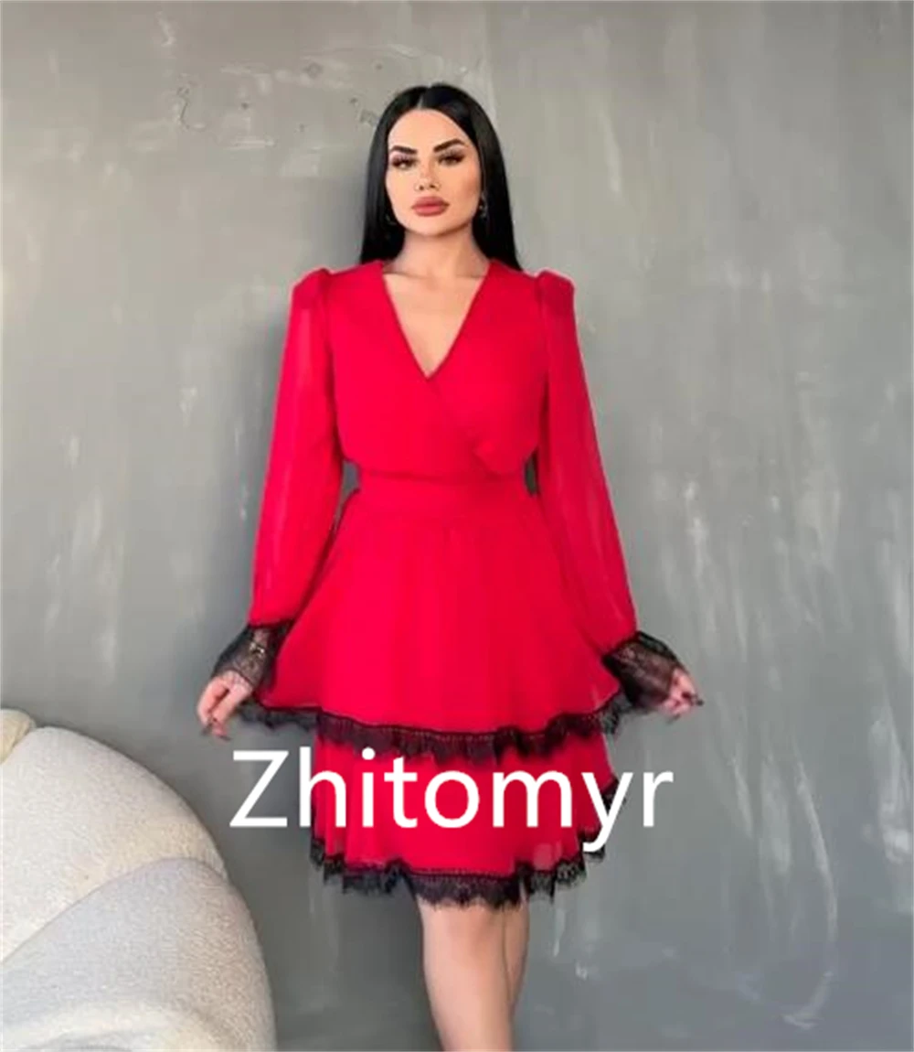 Tamanhos de moda personalizados disponíveis com decote em v a linha vestido de ocasião formal renda em camadas na altura do joelho saias charmeuse vestidos de noite