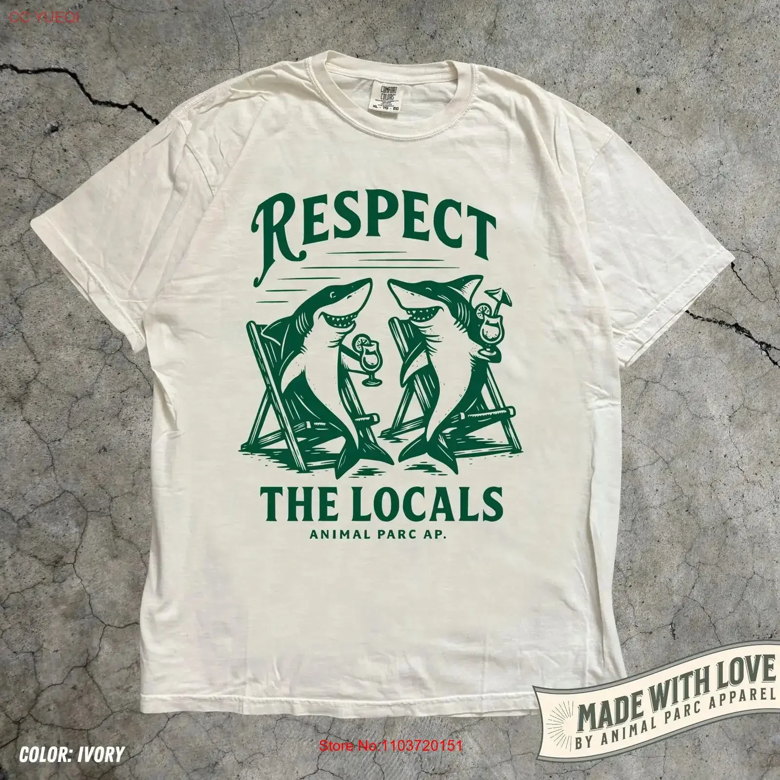 Camiseta 'Respect the Locals' con diseño de tiburón, divertida, para amantes del océano y la playa, top de verano para vacaciones costeras, estilo playero vintage lavado, ideal para regalo.