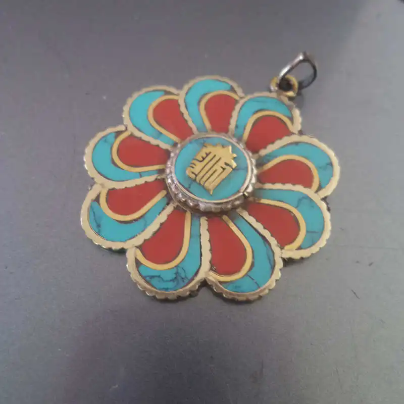 

Tibetan Amulet Kalachakra Buddha Eye Nepal Sunflower Pendants Colorful Stone TBP143