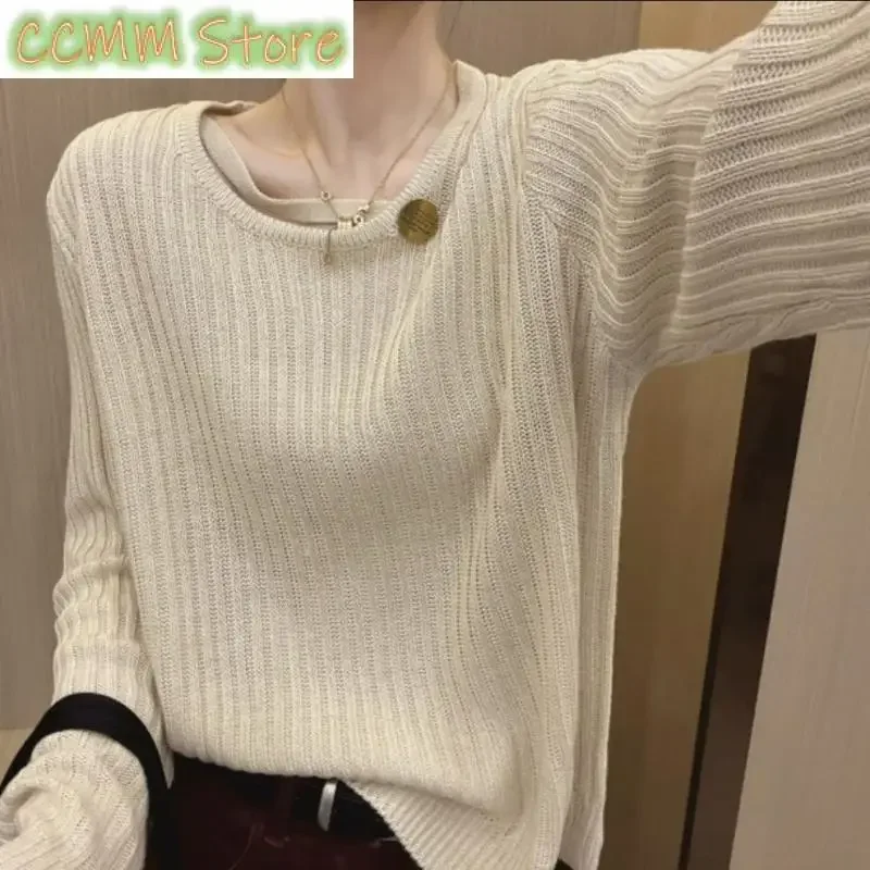 New Simple Temperament Versatile O-neck Color Matching Sweater Women Autumn Winter Design Sense Button Fashion Casual Knit Top