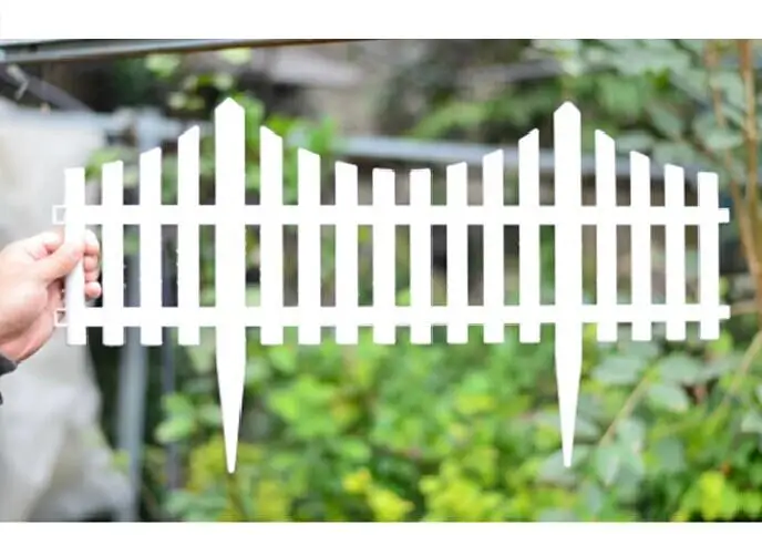 5PCS Plastic Garden Fence Easy Assemble White European Style Insert Ground Type Fences for Countryyard Decor