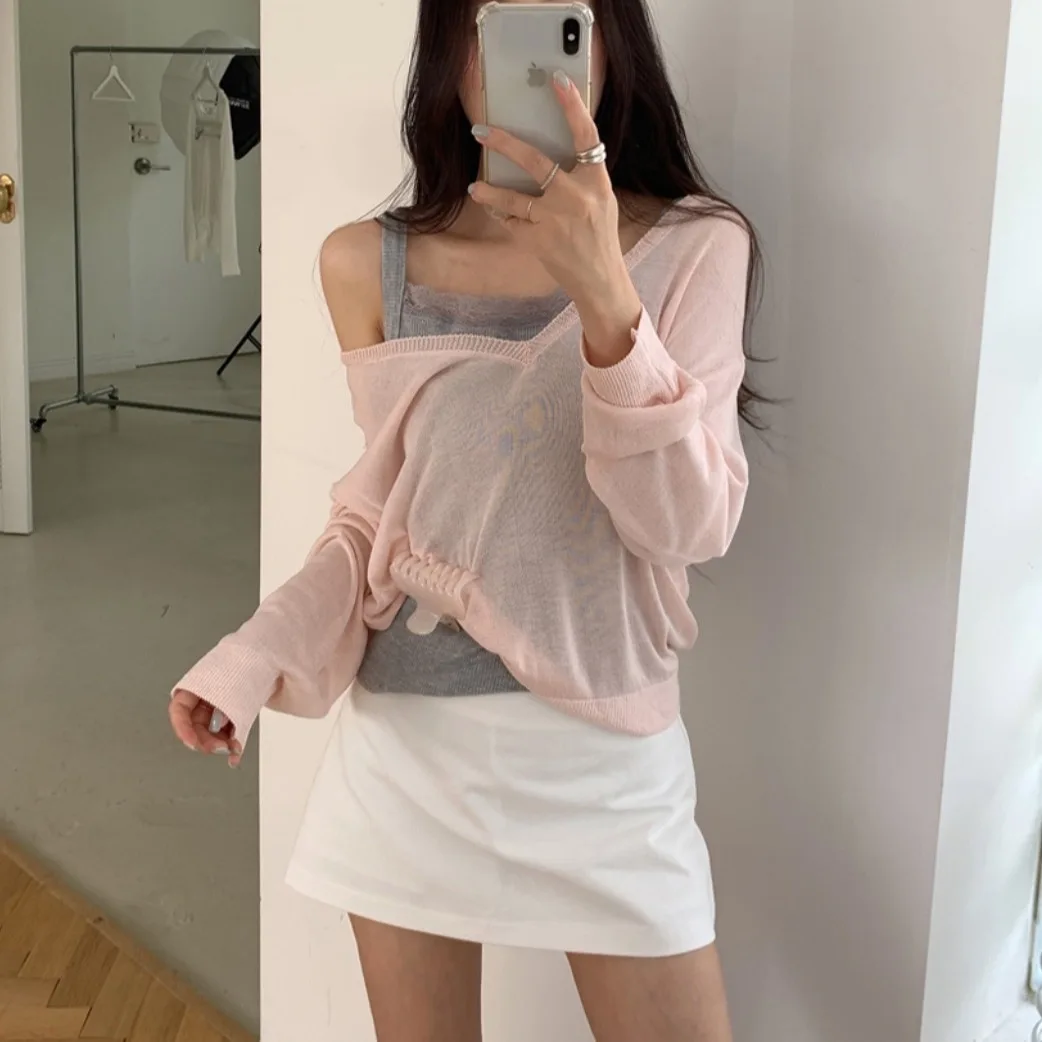 Chic Loose Women's Knitwear V-Neck Long Sleeve Lazy Shoulder Style Fall Fashionable Versatile Sunshade Top Polyester Fiber