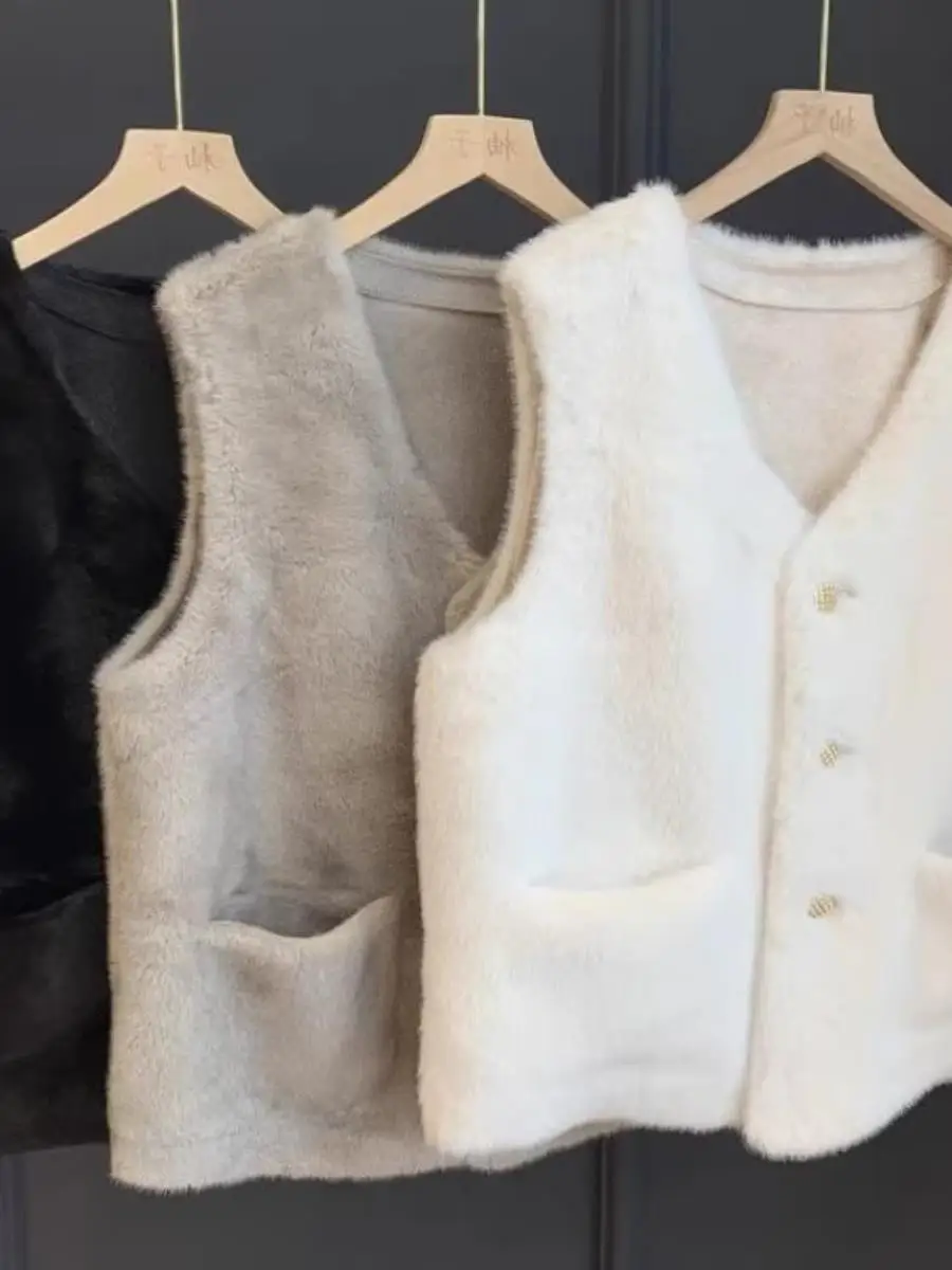 Faionable ort Gilet di pelliccia 2025 Cappotto invernale caldo casual da donna Sle Intercomato in pelliccia di pelle Design asimmetrico