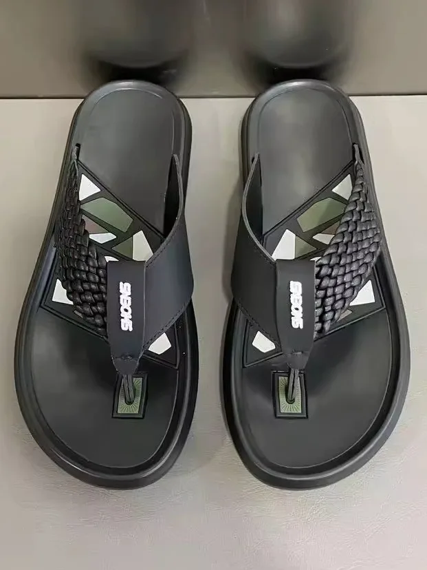 

New 7807 Men's Slip-On Slippers Casual Comfortable High Quali Trendy Lightweight Luxury Flat Rubber Sole Breathable Upper