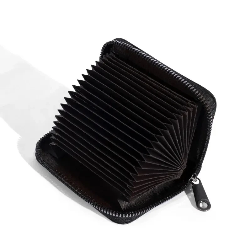 ซองใส่บัตร 20 ช่อง ทำจากหนัง PU สำหรับใส่บัตรเครดิต บัตรประชาชน บัตรธนาคาร บัตรโดยสาร พร้อมช่องใส่เหรียญ ป้องกันการลบข้อมูลแม่เหล็ก กระเป๋าใส่บัตรแบบมีซิป