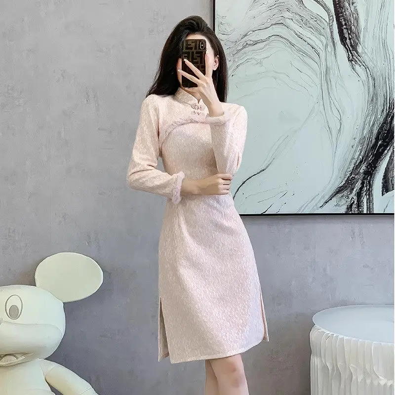 New Chinese Style Cheongsam 2024 Autumn And Winter Stand Collar Fashion Slim Young Girl Retro Plush Thick Dress Qipao a316