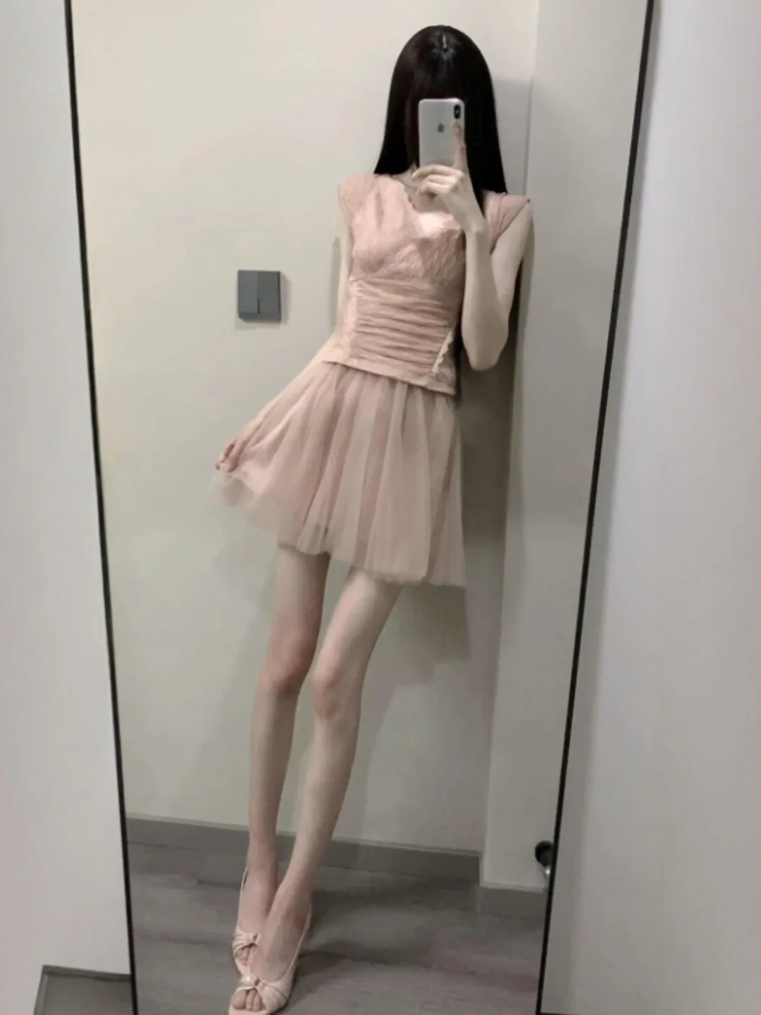 

Unique High-End Sensation V-Neck Sleeveless Vest Mesh Short Skirt Two-Piece Set Comfortable Breathable Summer Fashion Women's...