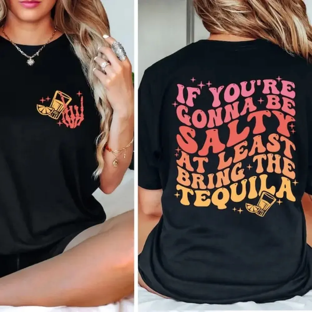 Si vas a ser optimista, al menos lleva la camiseta del tequila, camiseta divertida con cita sobre el tequila en la parte delantera y trasera, camiseta con cita divertida sobre el alcohol, camiseta moderna