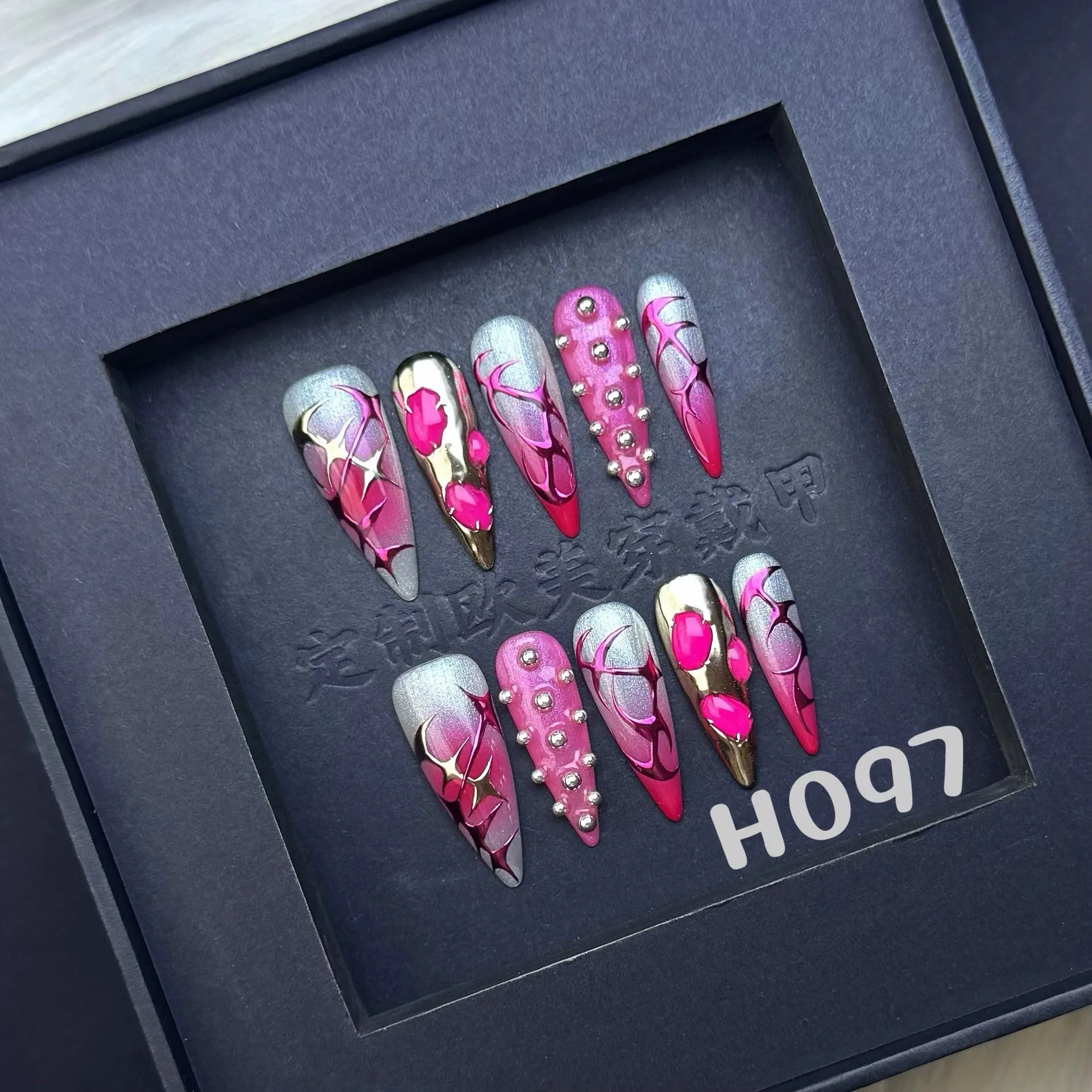 

3D Punk Decor Handmade Carved Press On Nails Long Gradient Fake Nails Almond Wearable Crystal Cat's Eye False Nails Art 10pcs