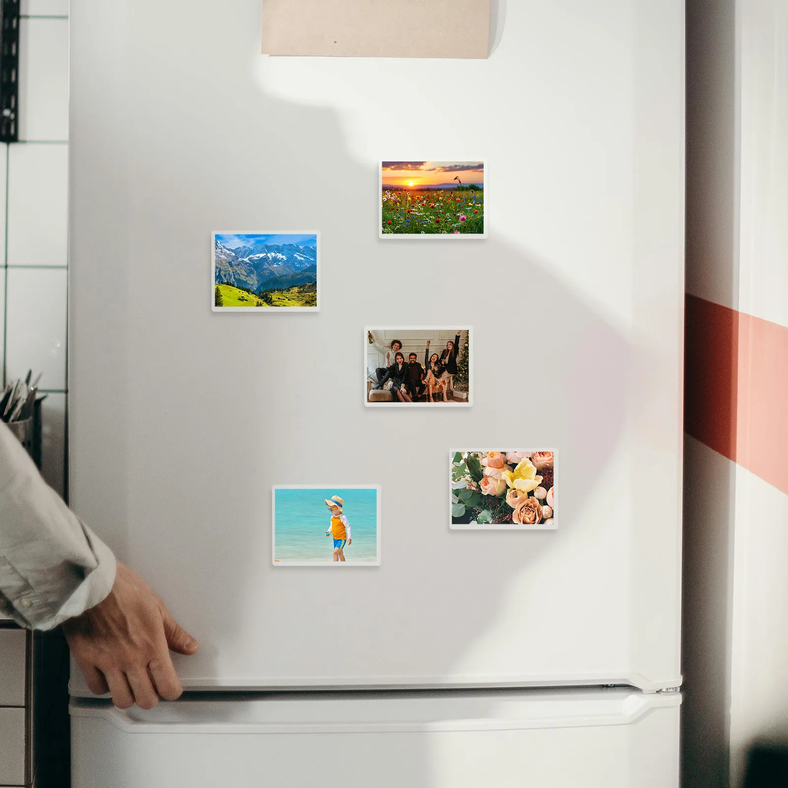 Magnetic Acrylic Photo Frames 10 Pack Reusable Picture Holders for Fridge Locker Trading Card Display