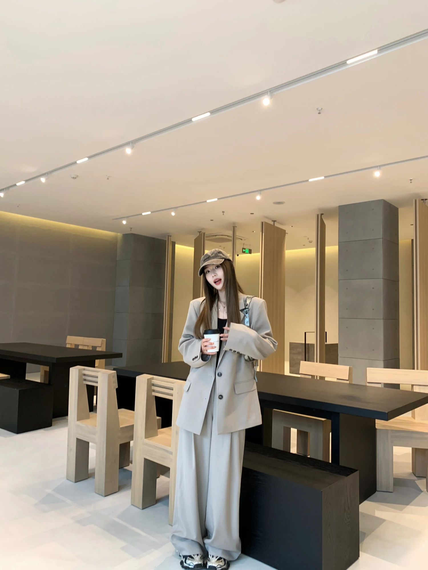 

Комплект для похудения: высококачественный свободный костюмный топ и брюки прямого кроя от Xiao Jun Jun Brittany Chic Commute из полиэфирного волокна