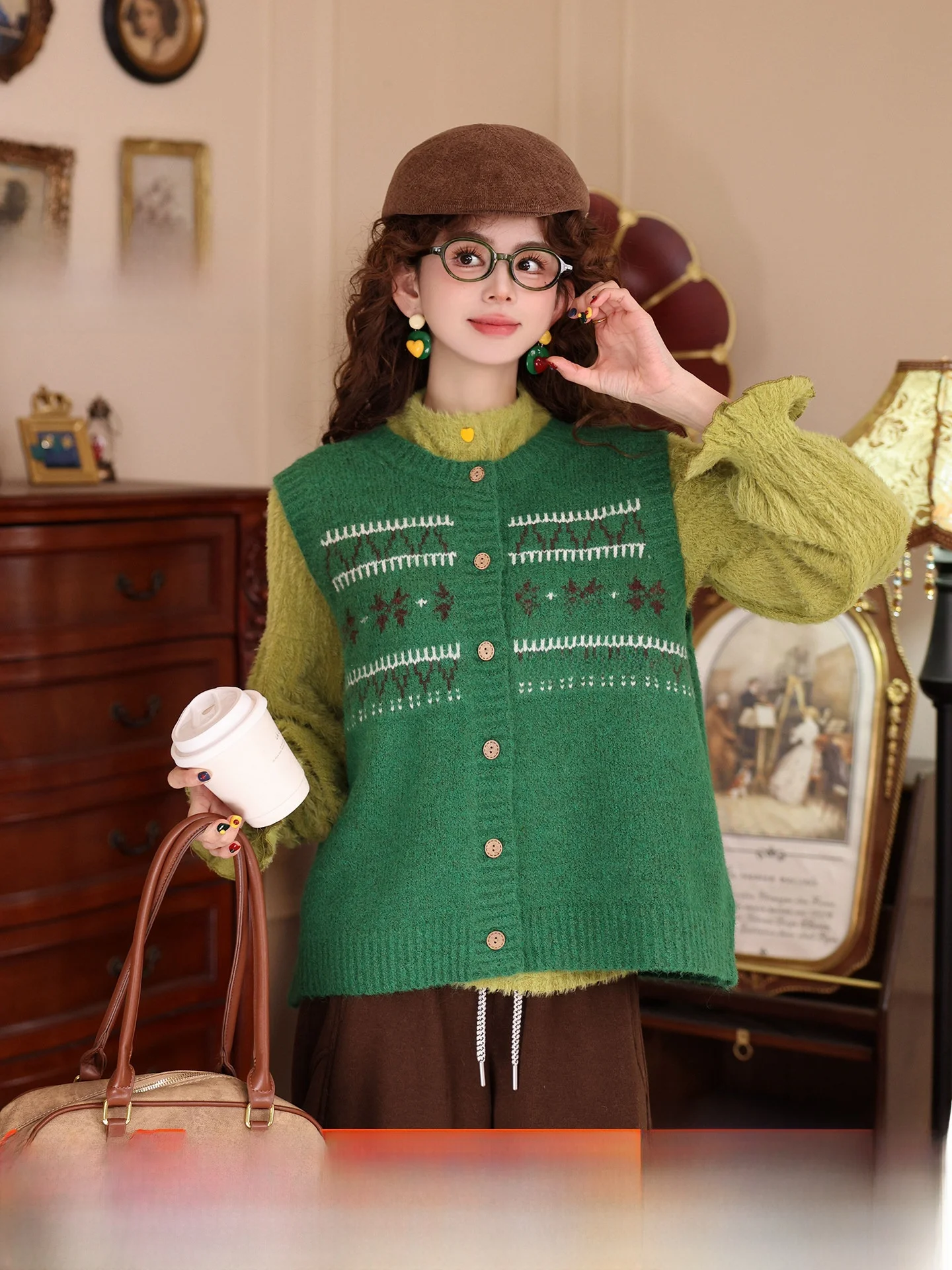 

Chen Jiajie Moss Spread Vintage round Ne Knitted Vest Women's Autumn Winter Loose Versatile Svel Layering Vest