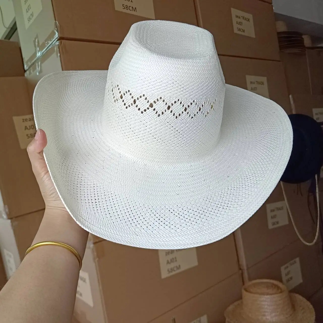 large-size-classic-straw-cowboy-hat-large-brim-hard-plasticity-cowboy-outdoor-summer-sun-protection-ranch-hat-sombrero
