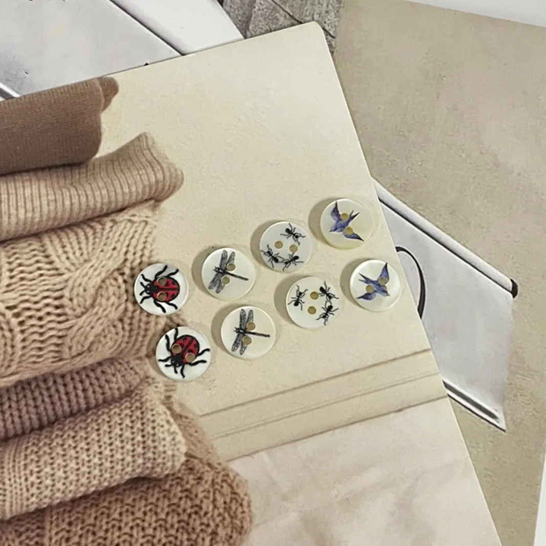 20PCS/Lot 11.5mm Two-eye Lovely Insect Tarot Buttons Two-eye Shirt Cuff Buttons Collar Clothing Buttons