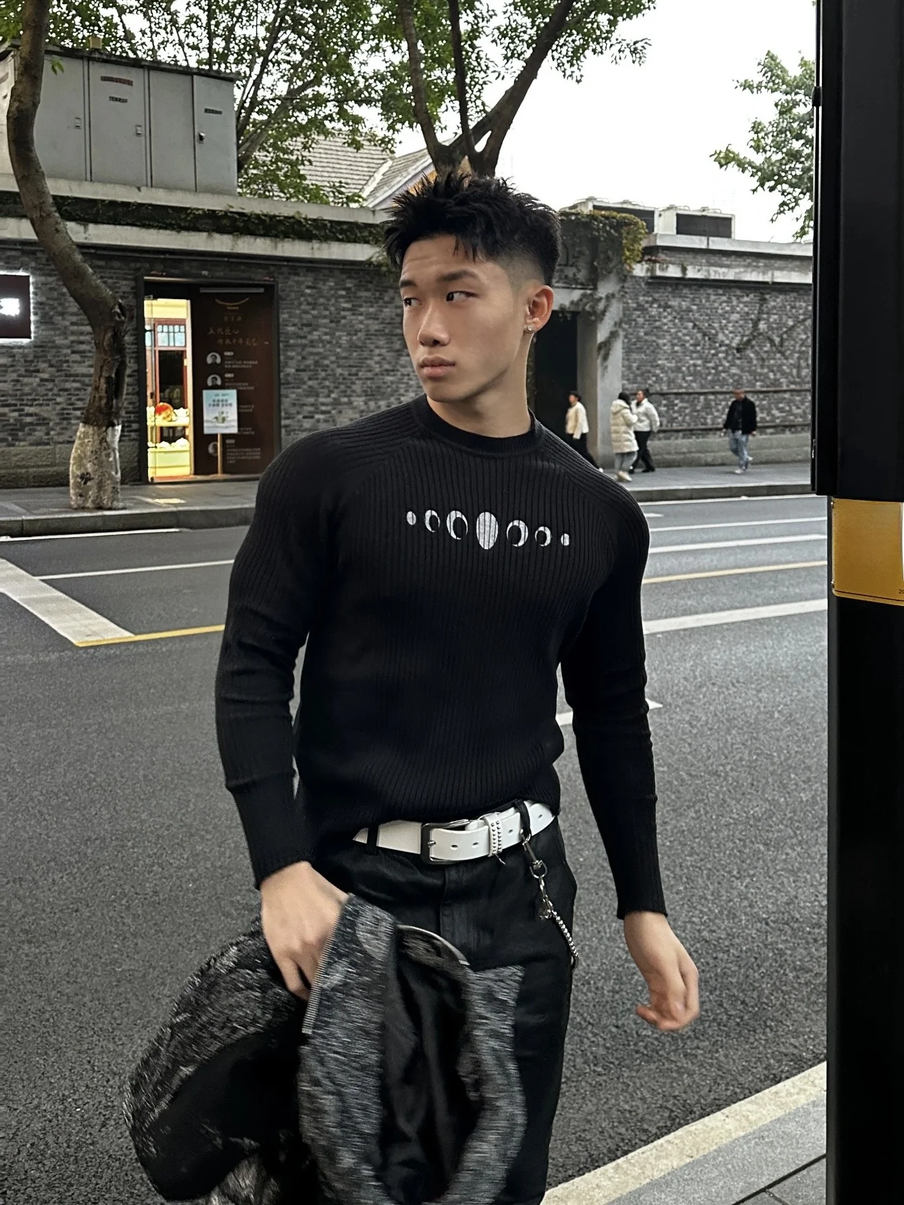 

Мужской вязаный свитер в американском ретро-стиле, повседневный, длинный рукав, весна-осень, универсальный базовый топ из полиэфирного волокна