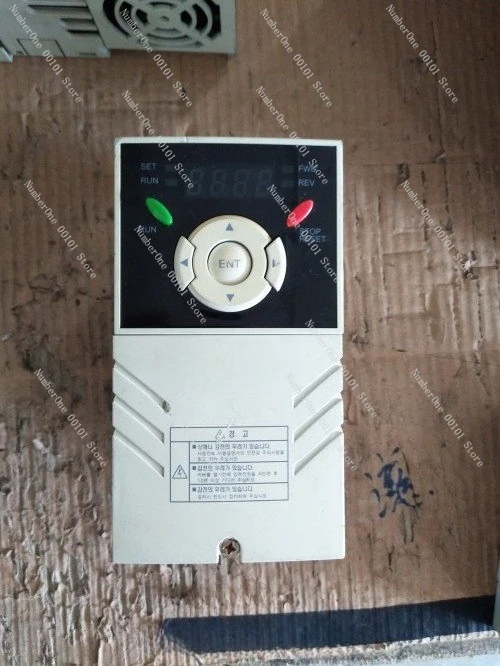 

For LG/LS inverter IG5A 0.75KW 220V SV008IG5A-2