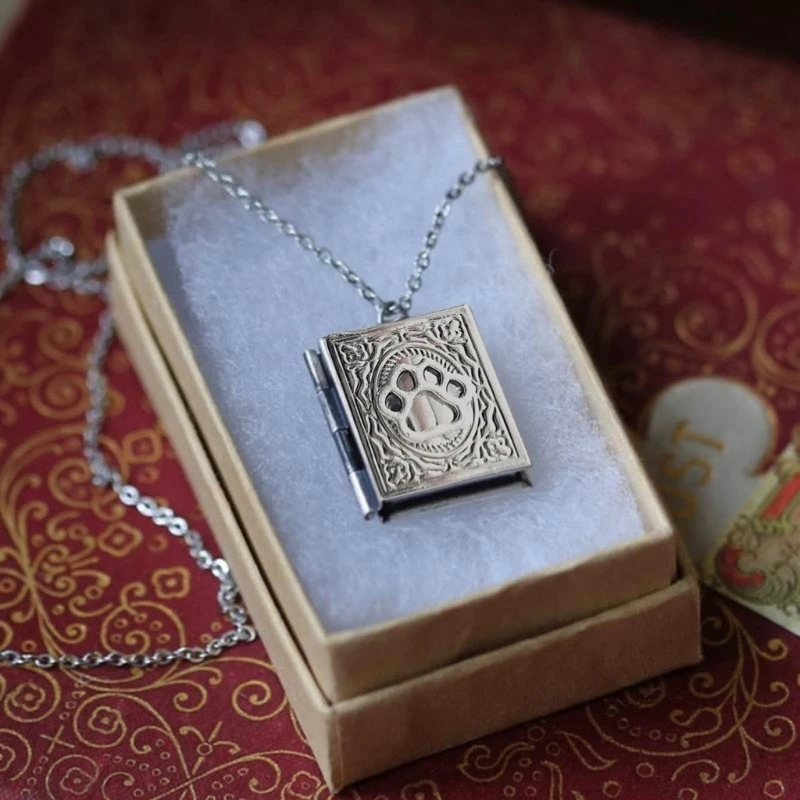 Mystical Book Locket Necklace Ornament Unique Pendant Necklace Delicate Book Locket Pendant Neckchains for Fashionistas