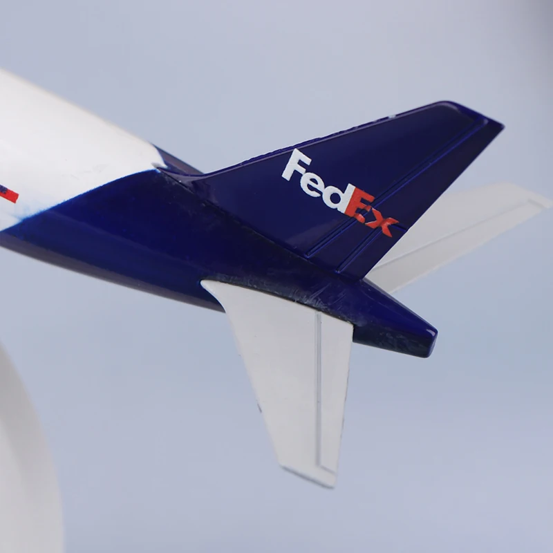 مجموعة نماذج طائرة معدنية مقاس 20 سم من Fedex Express 777؛ تتضمن تروس الهبوط والعجلات. #1
