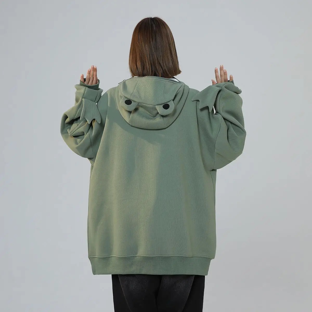 Women's Green Frog Zip-Up Hoodie - Cute & Age-Reducing Design for Petite Girls,Trendy Oversized Pullover with Unique Print