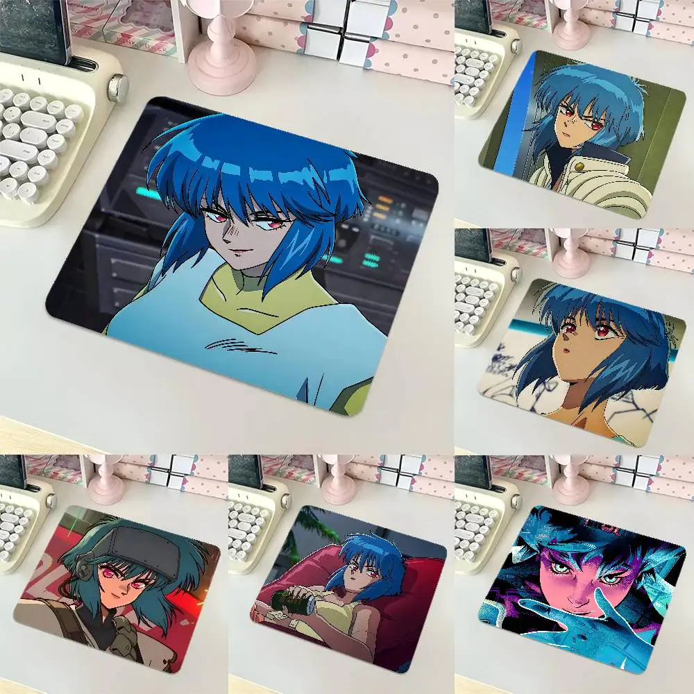 G-host In The Shell Mousepad Small LockEdge Mouse Pad For Gamers Computer Desk Pad Rectangular Anti-slip Rubber
