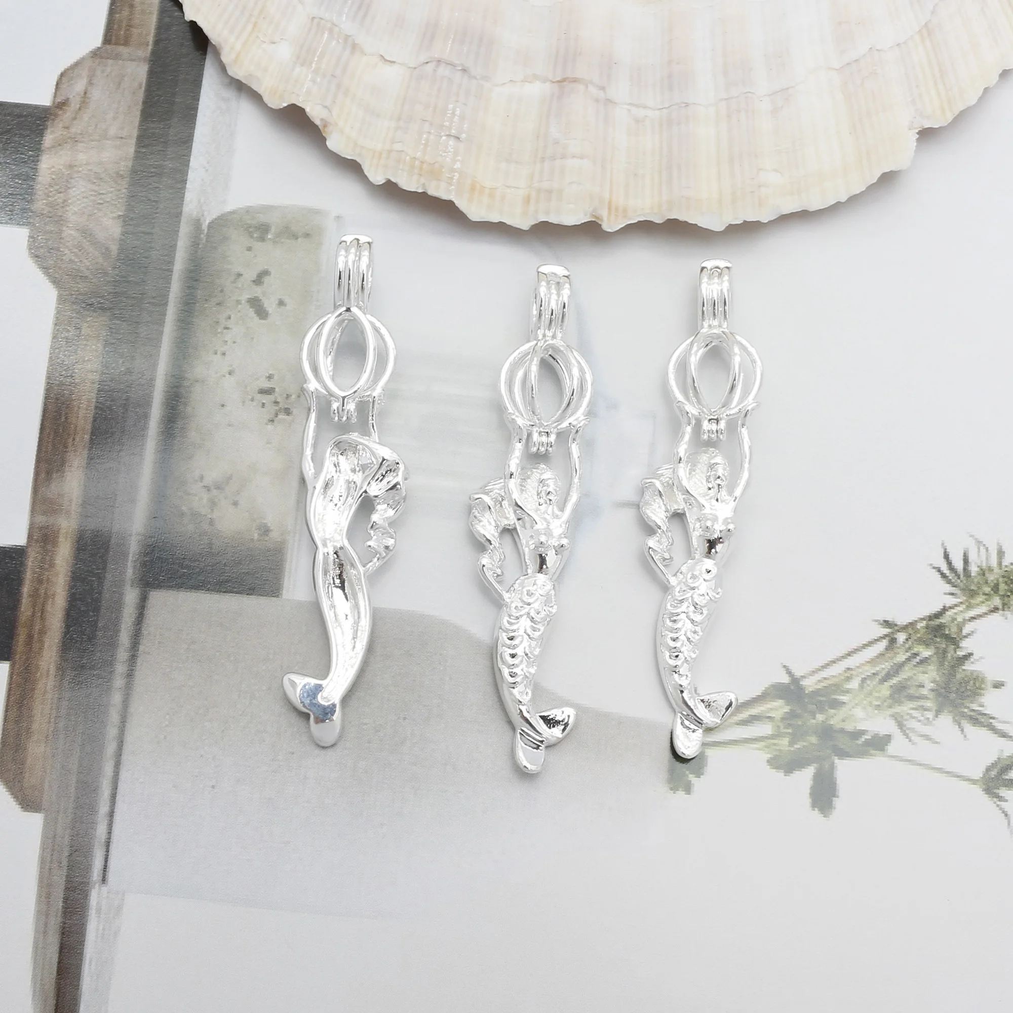 10pcs Mermaid Shaped Pearl Cage Locket Pendants Aromatherapy Essential Oil Diffuser Necklace Locket For DIY Jewelry