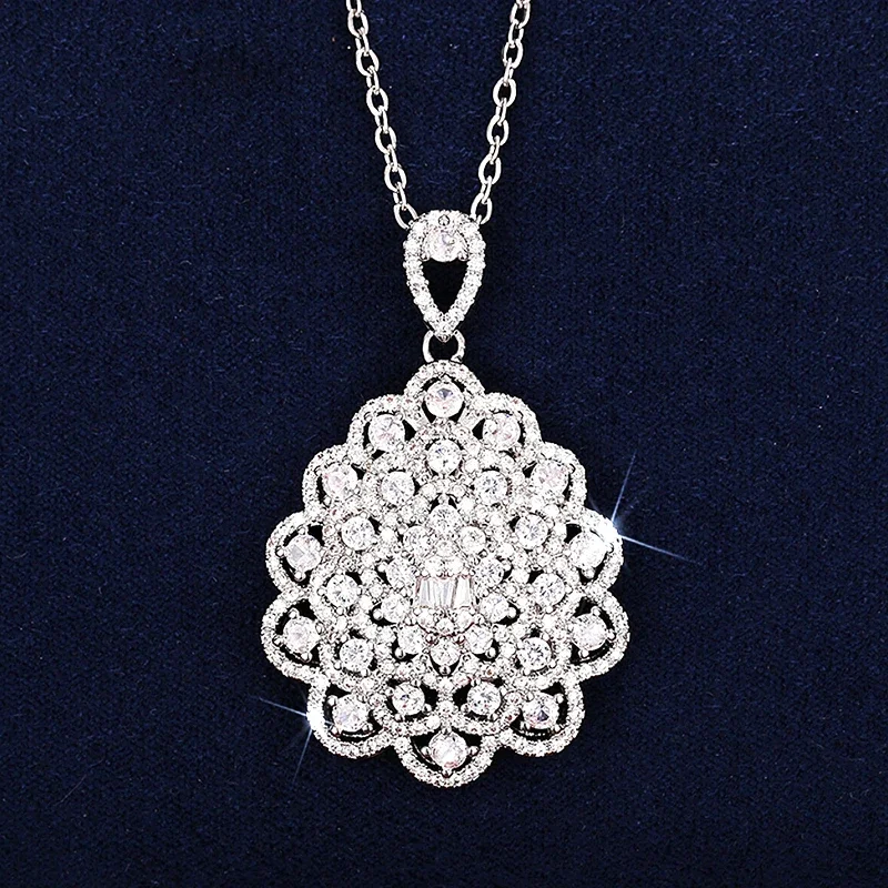 Huitan Zierliche modische birnenförmige Anhänger-Halskette mit glänzendem Zirkonia für Damen, Party, Hochzeit, Accessoires, Jahrestagsgeschenk