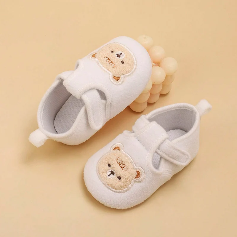 1 pair of cute, comfortable and beautiful soft soled baby flat shoes