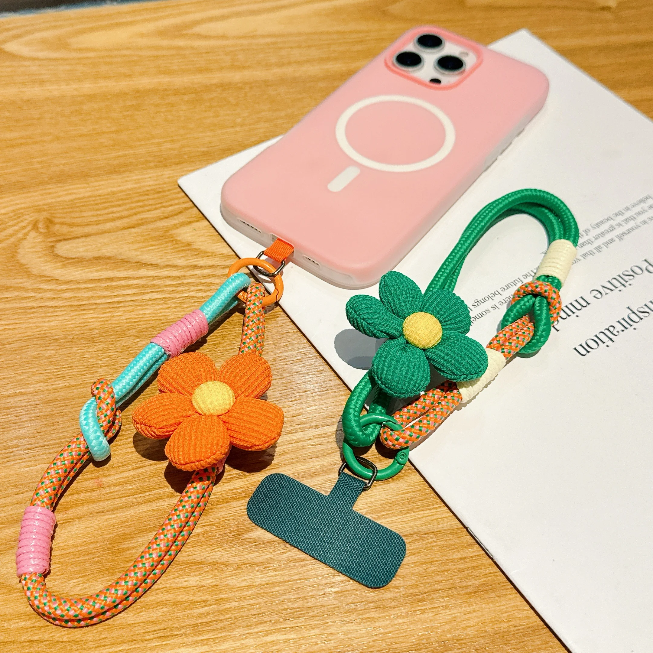 

Fashionable Flower Mobile Phone Universal Lanyard, Wrist Short Lanyard, Multi-Functional Wrist Lanyard, Anti-Loss Ppendant