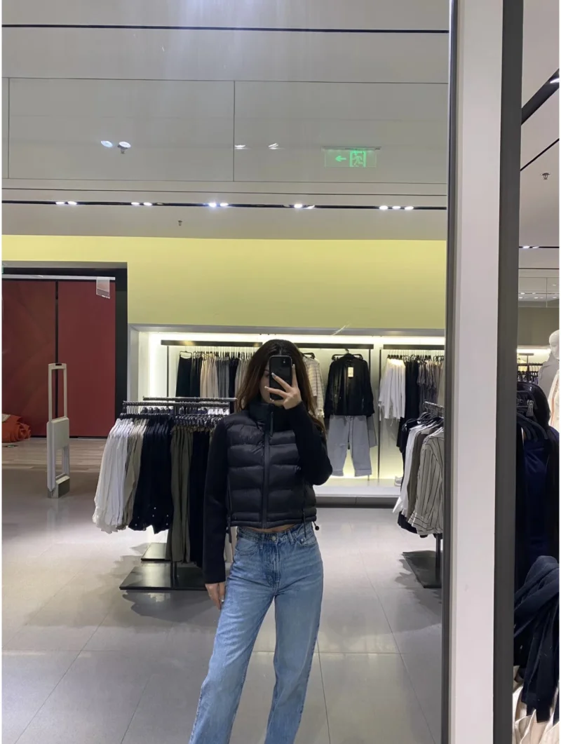 ETJ 2025 Damen Herbst- und Winter-Freizeitjacke, Kurze Sportjacke für Outdoor-Aktivitäten, Leichte, Warme, Gesteppte Jacke mit Kontrastärmeln – Detail 3