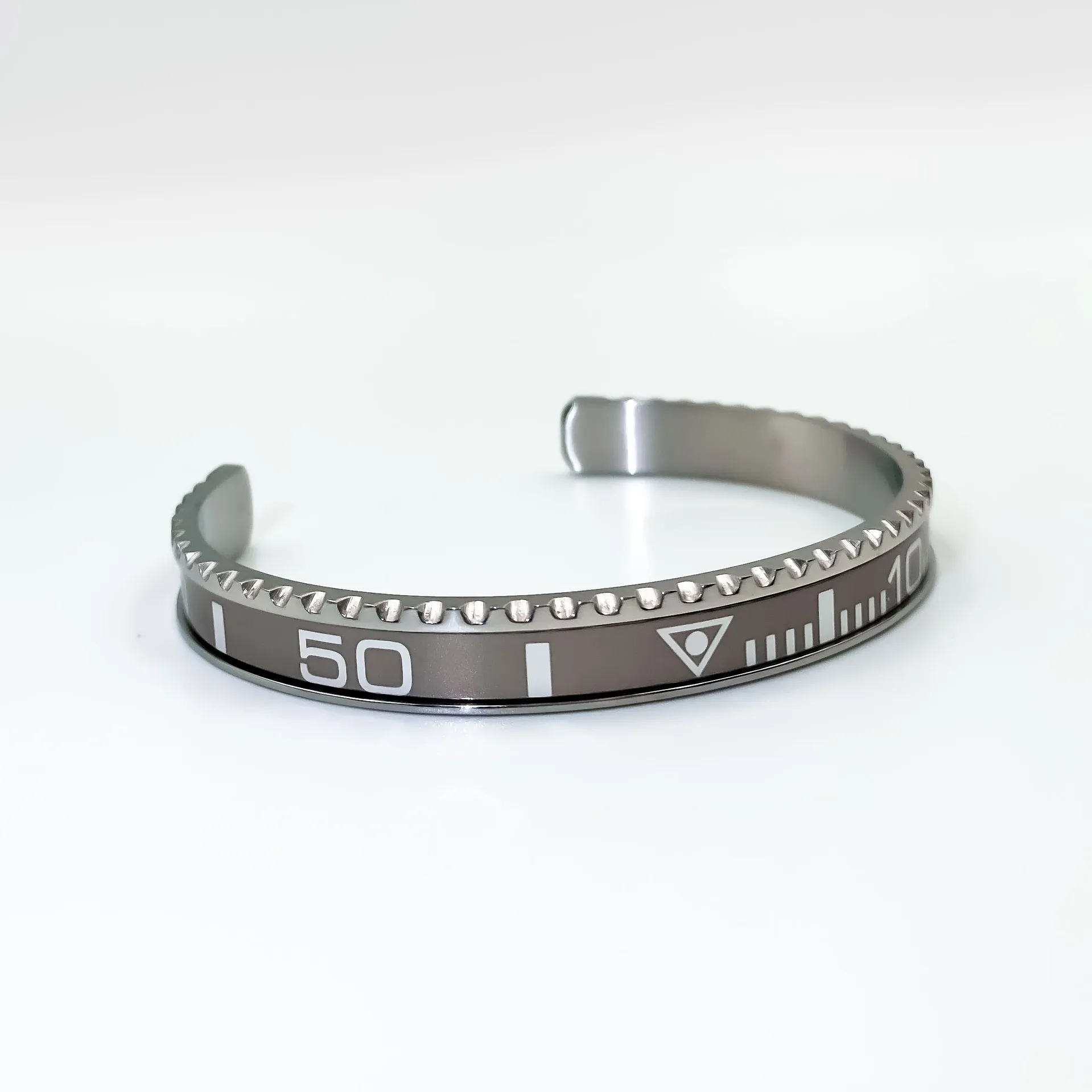Neue Edelstahl Persönlichkeit Mode Herren- und Damenarmbänder Digitalanzeige Wassergeist Damen- und Herrenarmband Schmuck