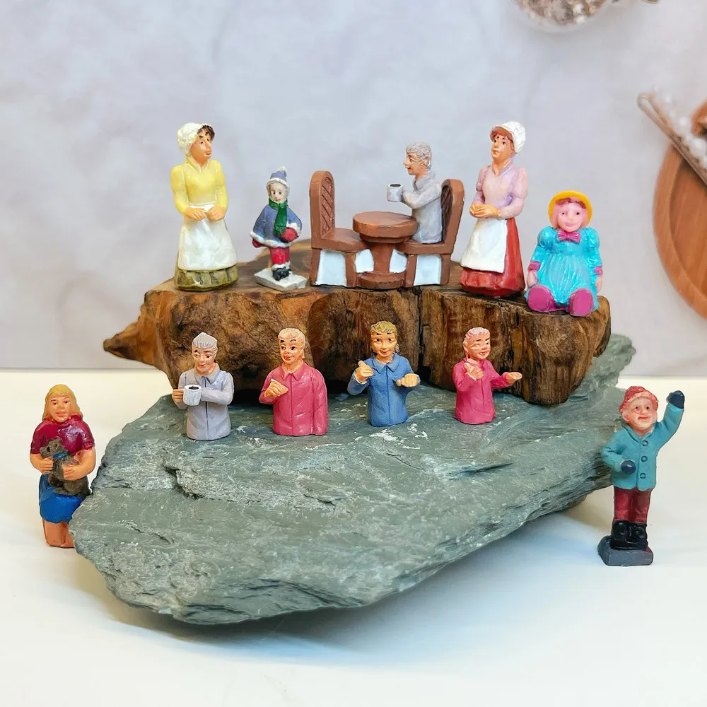 Vintage Mini Village People Figurines Resin Micro Landscape Miniature Ornament, Diorama Scene Decor Gift
