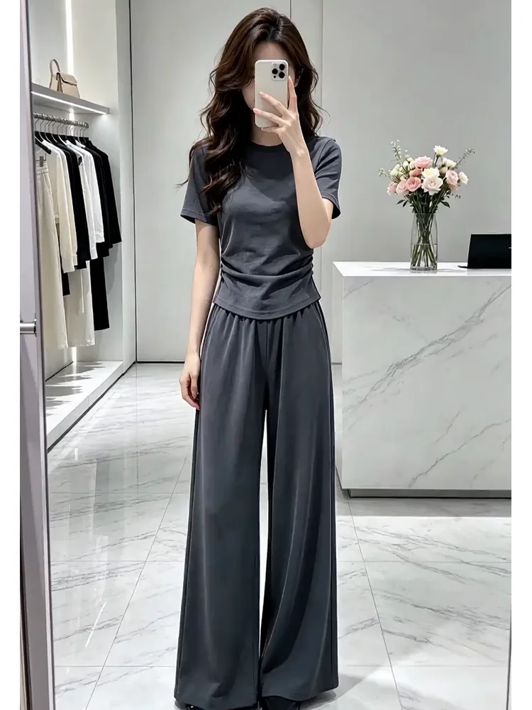 

Grey round Neck Short Sleeve T-Shirt And Elastic Waist Casual Pants Women's Lazy Style Summer Fashion Set 2026 Breathable Med...
