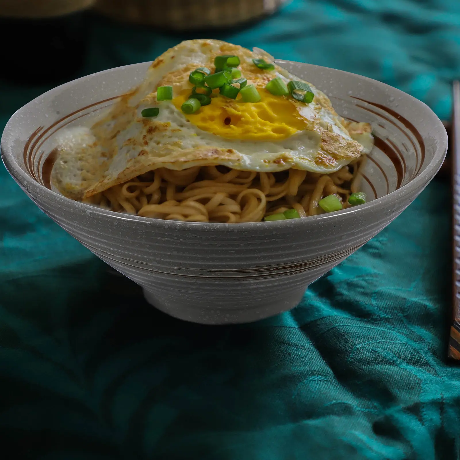 

Японская керамическая суповая миска из безопасного пищевого материала, идеальный размер для лапши, салатов, рамена, домашней кухни, посуда для стола