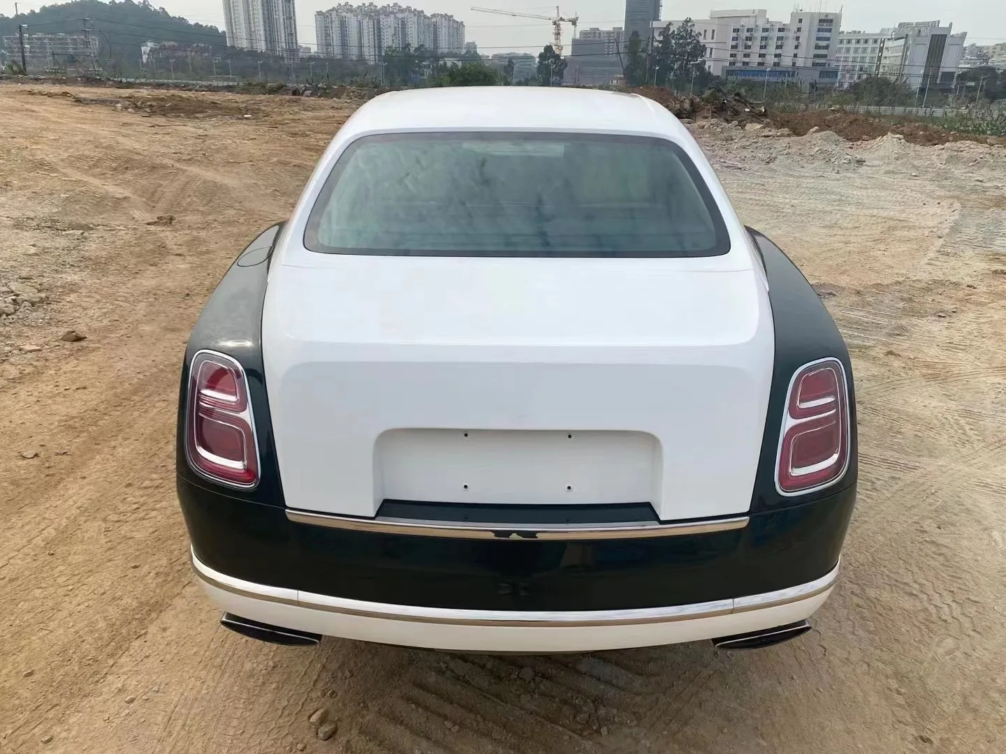 مناسبة لمجموعة هيكل Bentley Mulsanne موديل قديم مطور بنمط جديد مصدات أمامية وخلفية مصابيح أمامية Ta