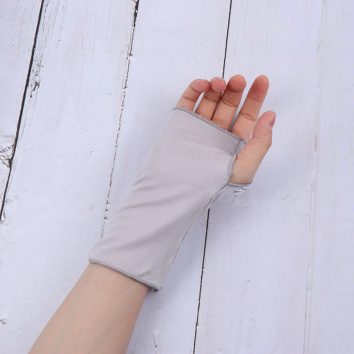 4 أزواج من قفازات رياضية خارجية مقاومة للشمس بدون أصابع من القطن الرقيق قابلة للتنفس ومضادة للأشعة فوق البنفسجية ومقاومة للانزلاق ومقاومة للشمس باللون الأسود #4