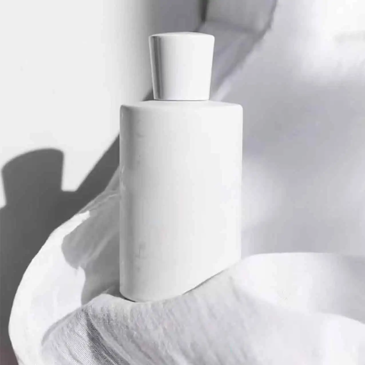 

Iet. t.e Exclusive Exclusive New Product Launch 3.4 oz 100ml Wood Fragrance with Long lasting Fragrance