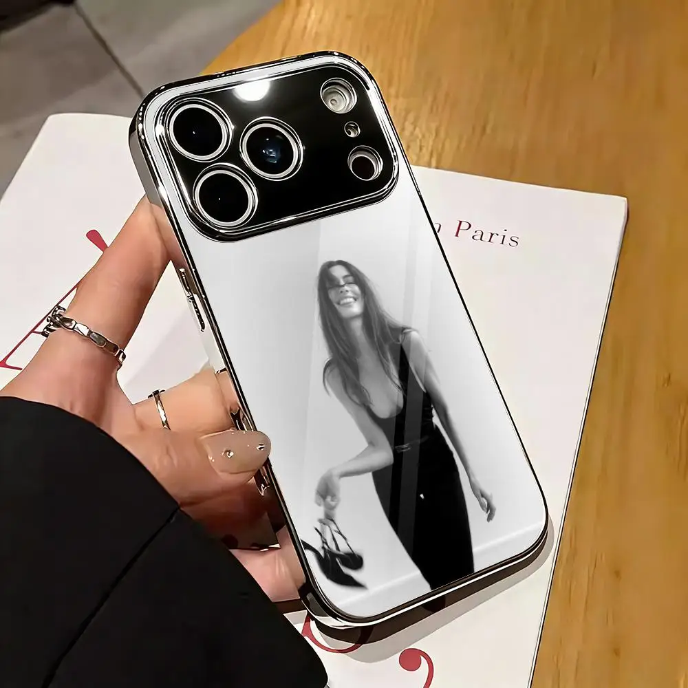 Funda para Teléfono con Diseño de la Actriz Anne H-Hathaway para iPhone 17 16 15 14 13 12 Pro Max, Carcasa Metálica Electrochapada