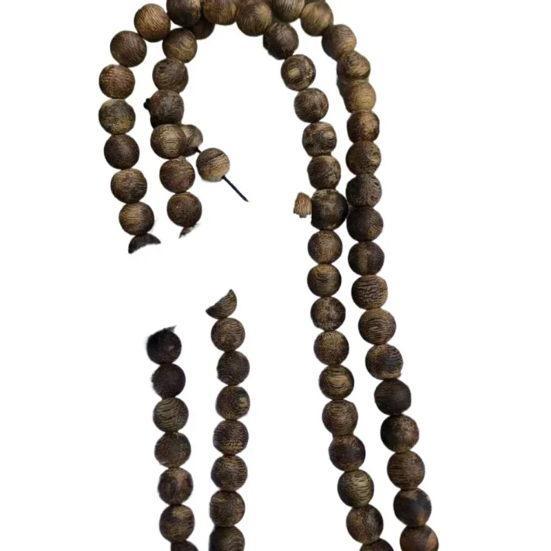 

Natural Hainan agarwood rosary old material wild 0.8cm108 capsules