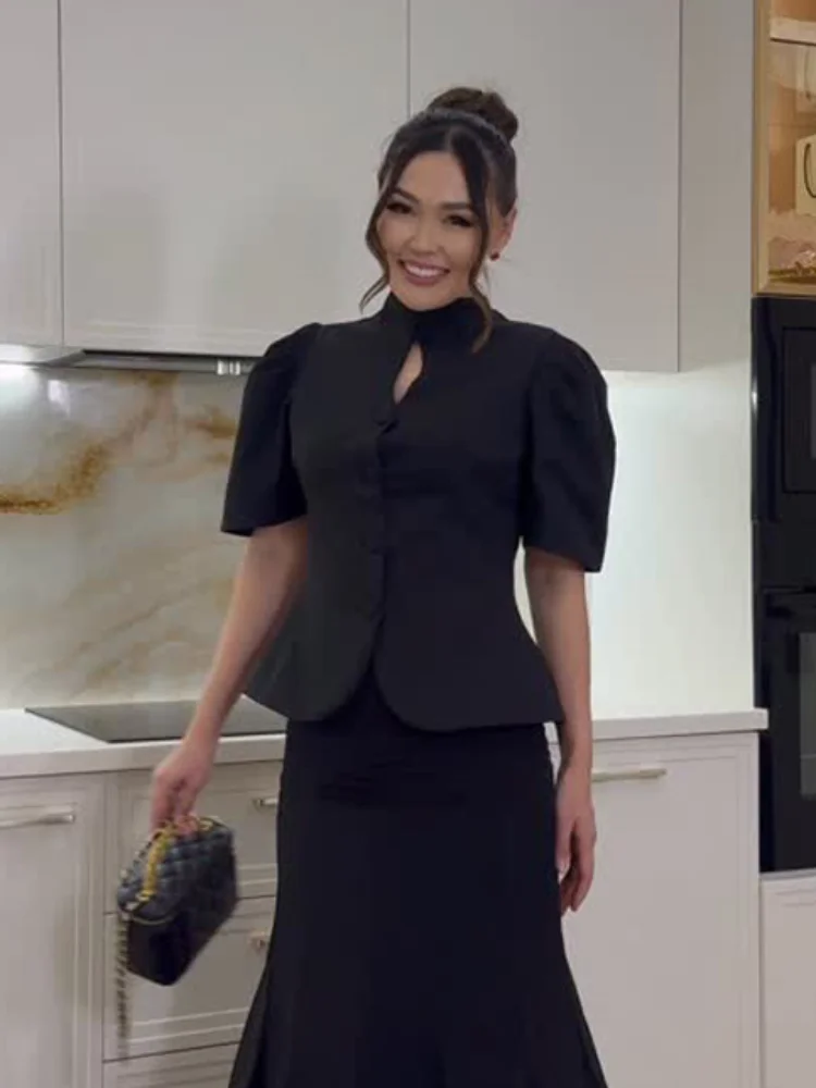 

Женская черная блузка с воротником-стойкой и вырезами, элегантная, с пышными короткими рукавами, на пуговицах, повседневная, шикарная, для офиса и работы, 2026