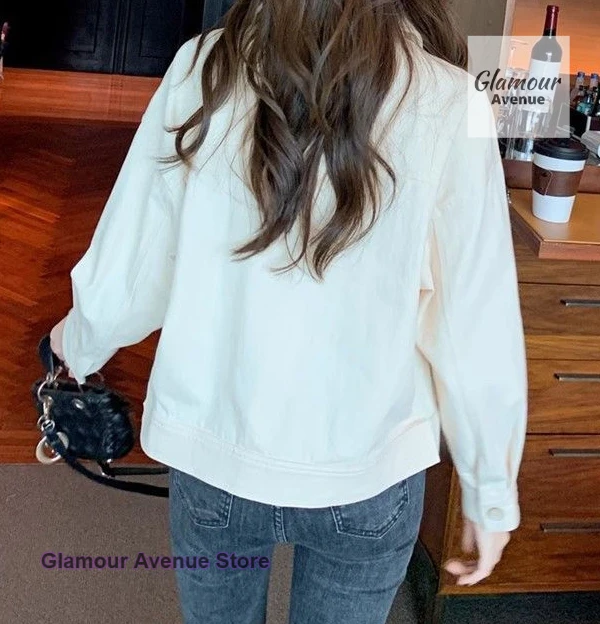 Korean version of embroidered flowers denim shirt jacket women's spring and autumn fashion sense of leisure Joker cardigan top.