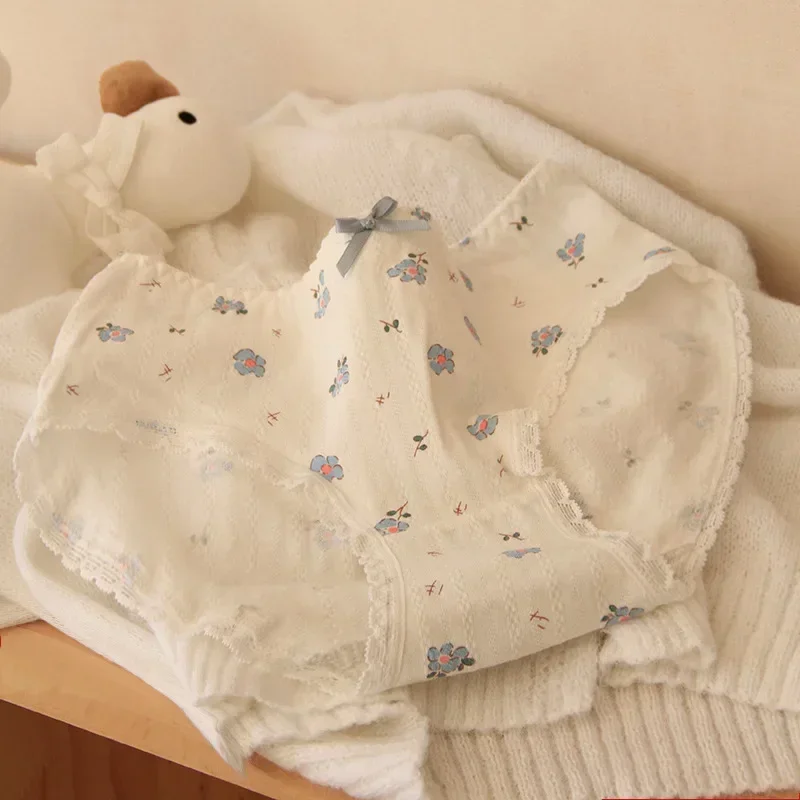 Ropa interior coreana con bordado de flores para mujer, bragas de encaje de algodón transpirables con lazo, bragas suaves sin costuras, lencería