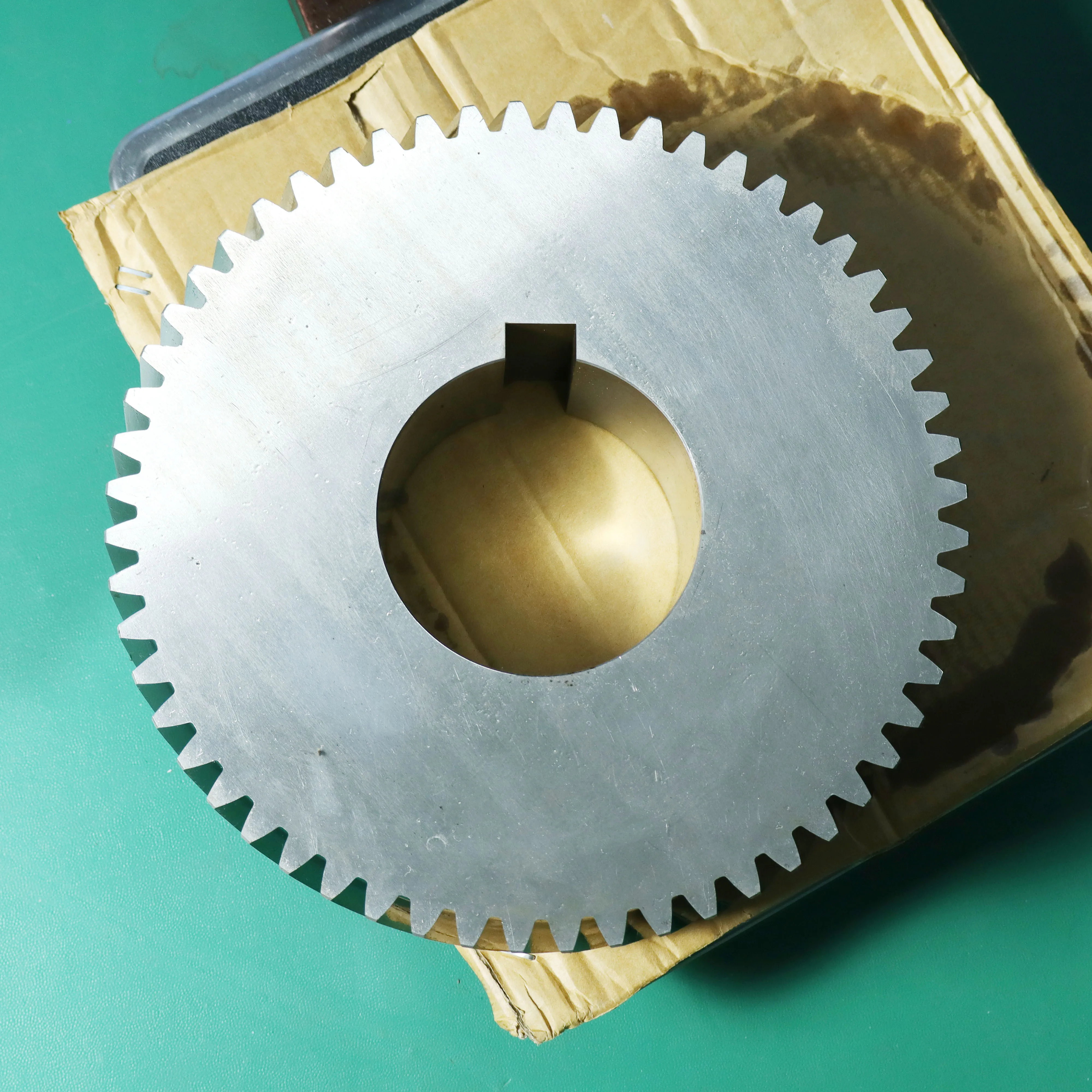 

Air Compressor Spare Parts Gears 1635573700/1635573800 1635037400/1635037500